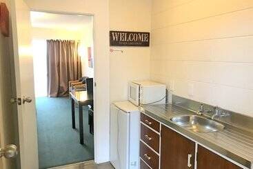Greenview Motel