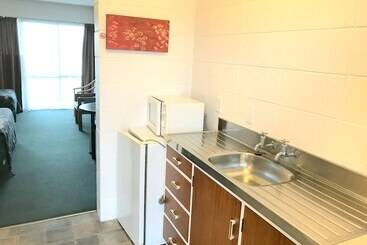 Greenview Motel