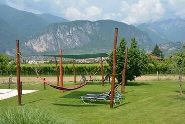 هتل Agritur La Cort