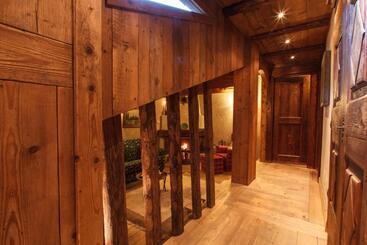 هتل Au Coeur Des Neiges & Spa