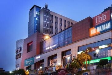 هتل Comfort Inn Tulip Heights