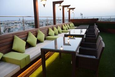 هتل Comfort Inn Tulip Heights