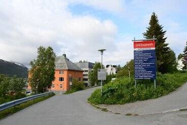 Enter St Elisabeth Hotel & Spa