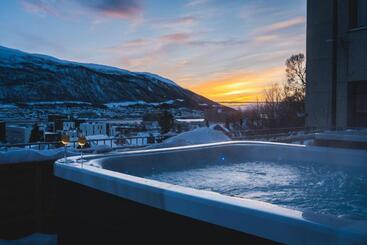 Enter St Elisabeth Hotel & Spa
