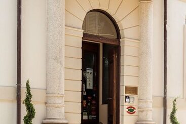 هتل La Locanda Del Conte Mameli