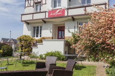 هتل La Villa Les Mots Passants