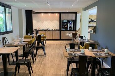 هتل Logis Hôtels Le Bellaroc Hôtel 2 étoiles Et Restaurant