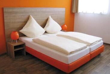 Orange Hotel Und Apartments - Neu Ulm