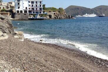 هتل Rocce Azzurre