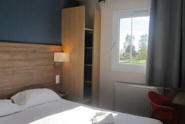هتل The Originals Access, Hôtel Les Iris, Bercksurmer