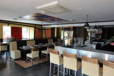 هتل The Originals City, Hôtel Le Coeur D Or, Sedan Est
