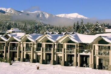 هتل The St James Premium Accommodation