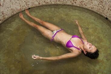 هتل Thermae Grimbergen