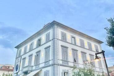 هتل Tirreno