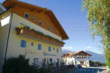 Panoramahotel Post