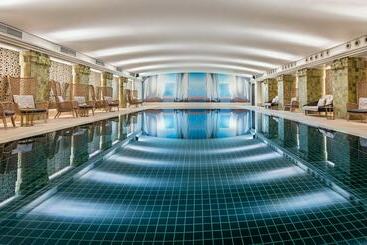 Apartment Residences At Park Hyatt