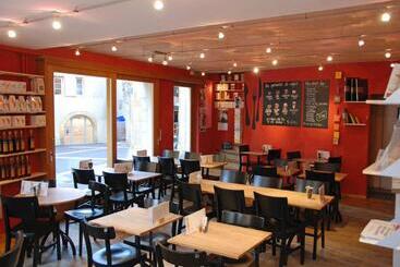 هتل Le Café Hôtel De L Aubier
