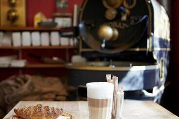 هتل Le Café Hôtel De L Aubier