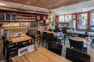 هتل Le Café Hôtel De L Aubier