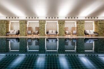 Apartment Residences At Park Hyatt