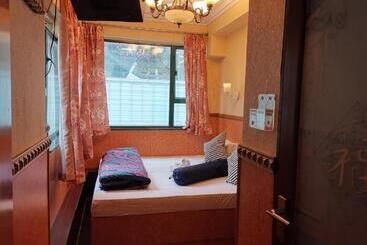 پانسیون Toronto Guest House