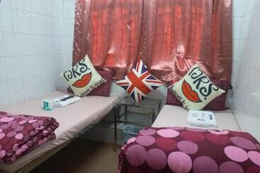 پانسیون Toronto Guest House