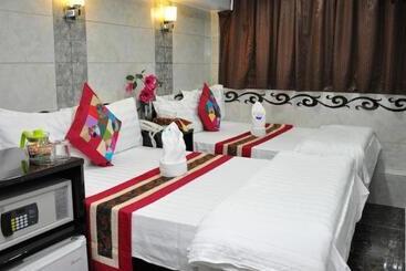 پانسیون Toronto Guest House