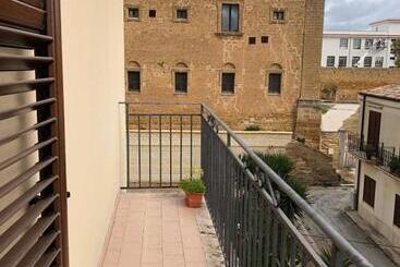 تختخواب و صبحانه Camagna Country House