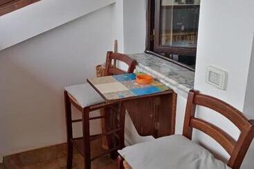 تختخواب و صبحانه Villa Marysa Apartments Seaview