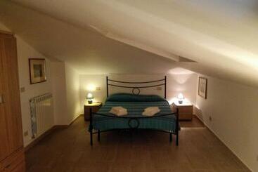 تختخواب و صبحانه Villa Marysa Apartments Seaview