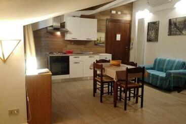 تختخواب و صبحانه Villa Marysa Apartments Seaview