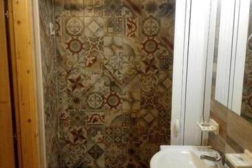 تختخواب و صبحانه Villa Marysa Apartments Seaview