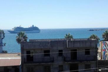 تختخواب و صبحانه Villa Marysa Apartments Seaview