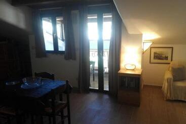 تختخواب و صبحانه Villa Marysa Apartments Seaview