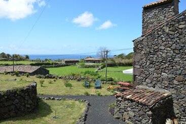 هتل Aldeia Da Cuada
