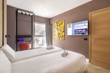 B&b Hotel Genova City Center