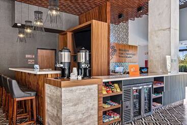 هتل Hampton Inn By Hilton Nuevo Vallarta