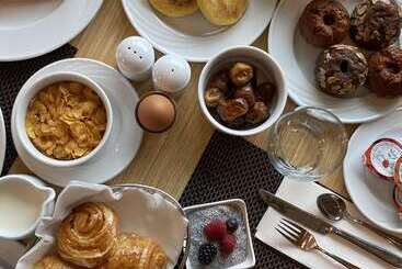 هتل Hilton Garden Inn Casablanca Sud