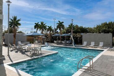 هتل Homewood Suites By Hilton Destin
