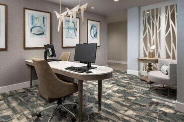 هتل Homewood Suites By Hilton Destin
