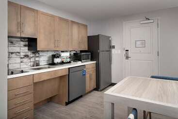 هتل Homewood Suites By Hilton Destin