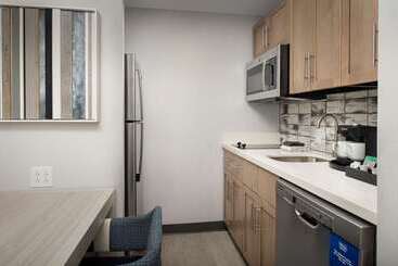 هتل Homewood Suites By Hilton Destin