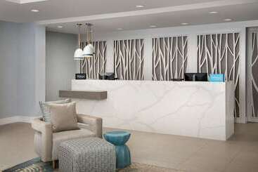 هتل Homewood Suites By Hilton Destin