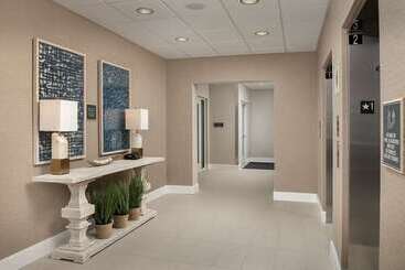 هتل Homewood Suites By Hilton Destin