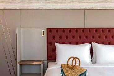 هتل Hyatt Centric Jumeirah Dubai