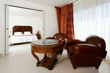 בית מלון כפרי Logis L Auberge   Maison Glenn Anna
