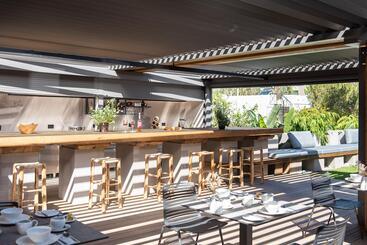 Pilot Amphora Boutique Hotel Adults Only