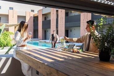 Pilot Amphora Boutique Hotel Adults Only