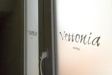 هتل Vettonia