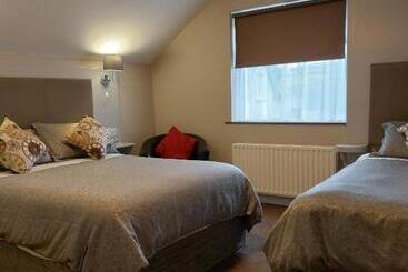 تختخواب و صبحانه Murphy S Guesthouse